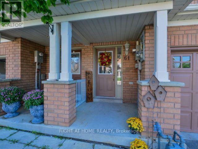 61 - 271 Richvale Drive S, Brampton, Ontario  L6Z 4W6 - Photo 2 - W12932132