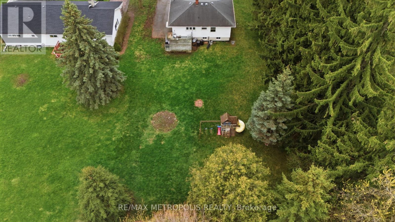 148 Winchester Road E, Whitby, Ontario  L1M 1X2 - Photo 10 - E13064912