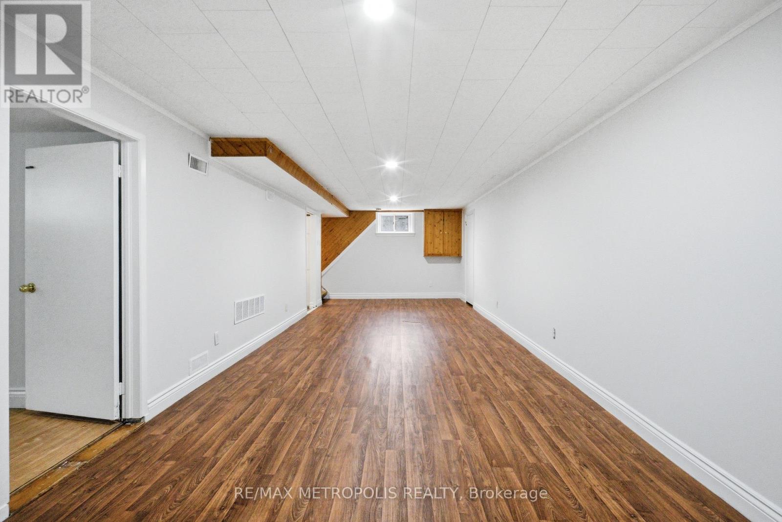 148 Winchester Road E, Whitby, Ontario  L1M 1X2 - Photo 8 - E13064912