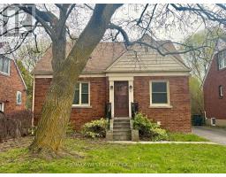 21 PLAXTON DRIVE, Toronto, Ontario