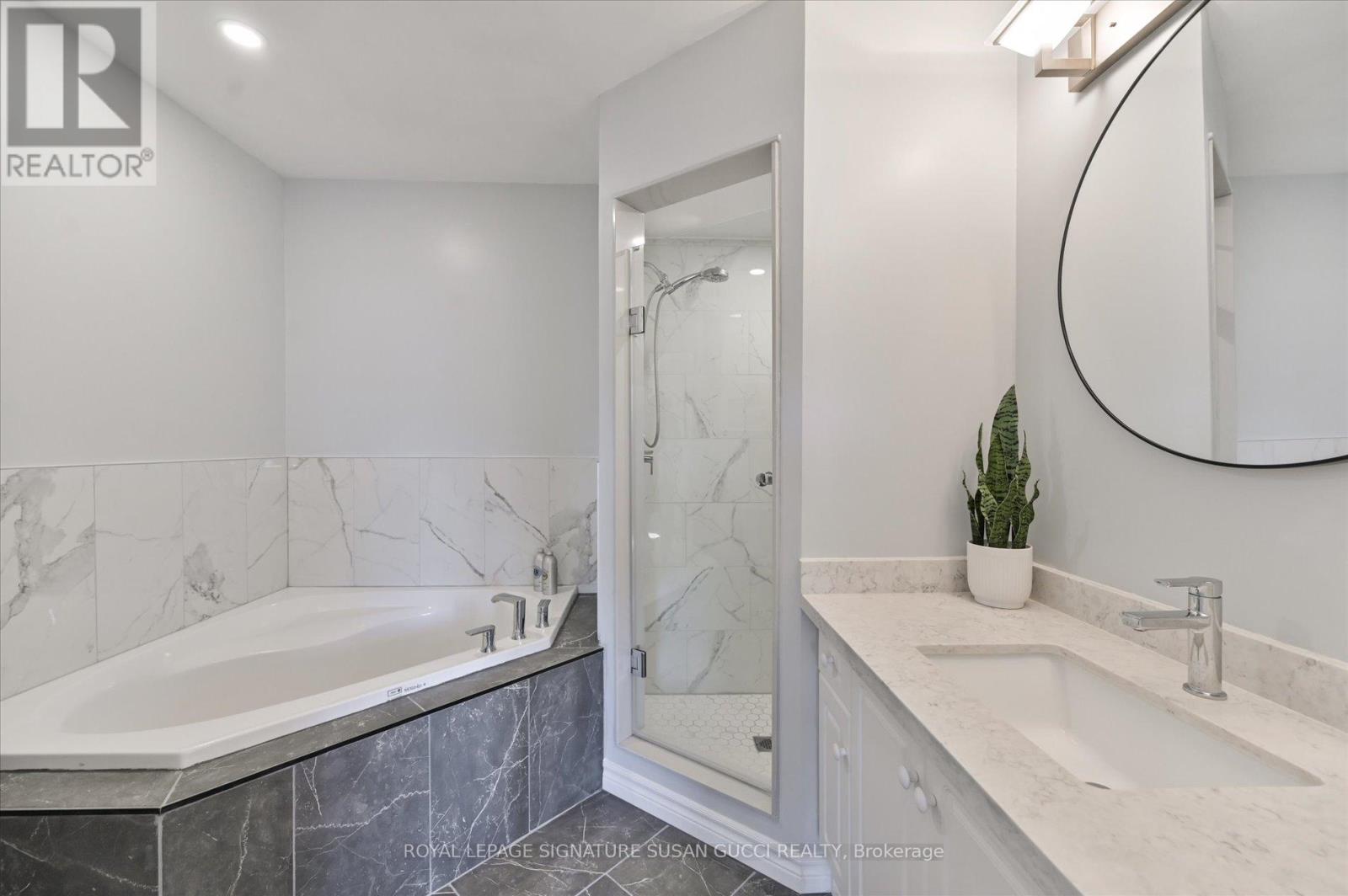 4 Blair Street, Toronto, Ontario  M4B 3N6 - Photo 21 - E13065058