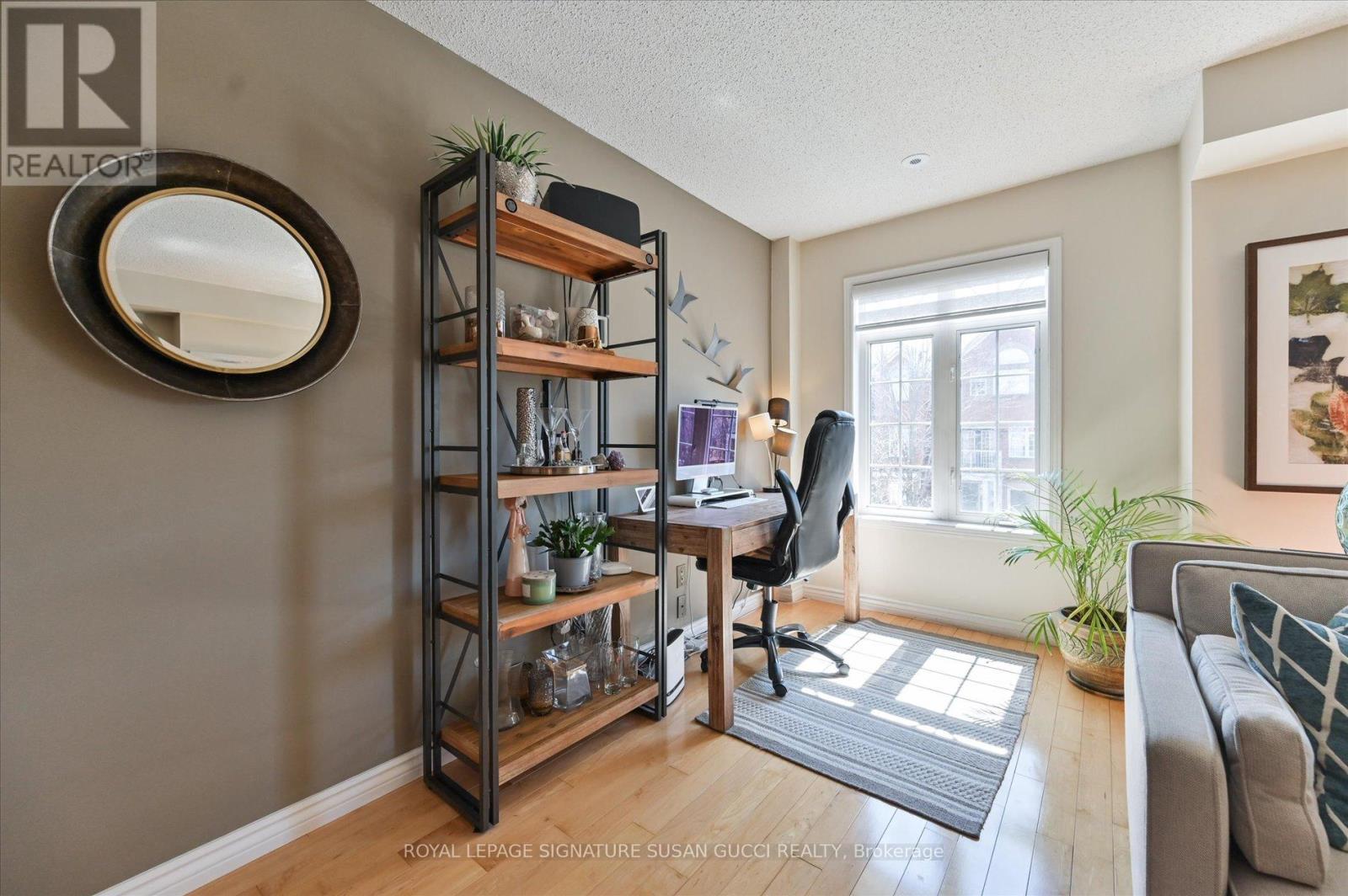 4 Blair Street, Toronto, Ontario  M4B 3N6 - Photo 9 - E13065058