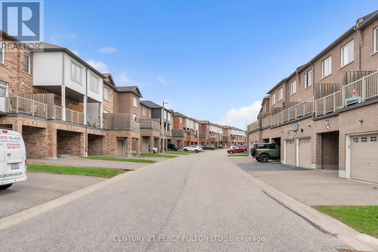 4 Graywardine Lane, Ajax, Ontario  L1Z 0R9 - Photo 6 - E13065104