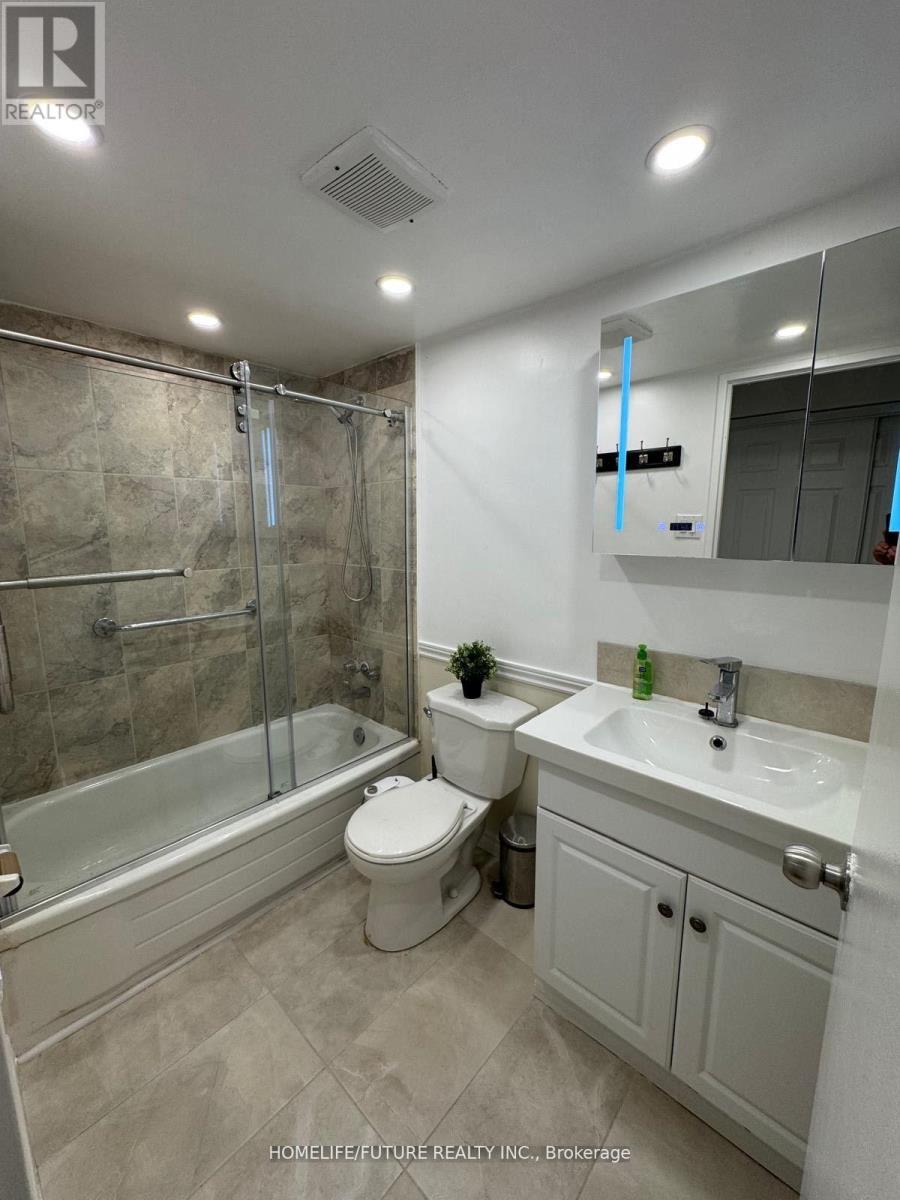 210 - 120 Dundalk Drive, Toronto, Ontario  M1P 4V9 - Photo 9 - E13065108