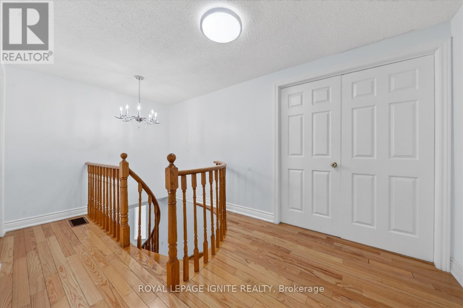 205 Hupfield Trail, Toronto, Ontario  M1B 4N9 - Photo 21 - E13065132