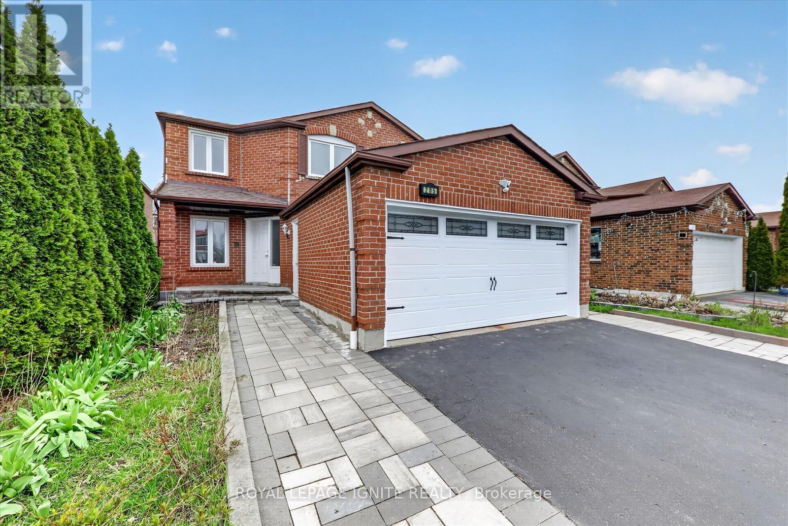 205 Hupfield Trail, Toronto, Ontario  M1B 4N9 - Photo 4 - E13065132