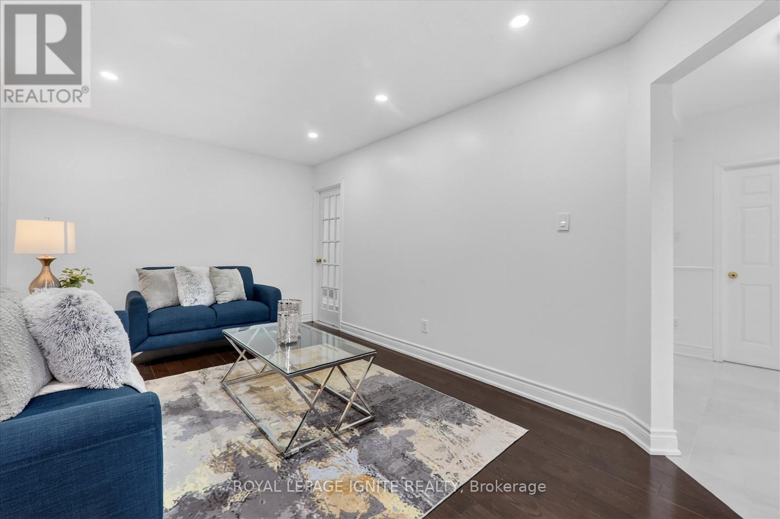 205 Hupfield Trail, Toronto, Ontario  M1B 4N9 - Photo 8 - E13065132