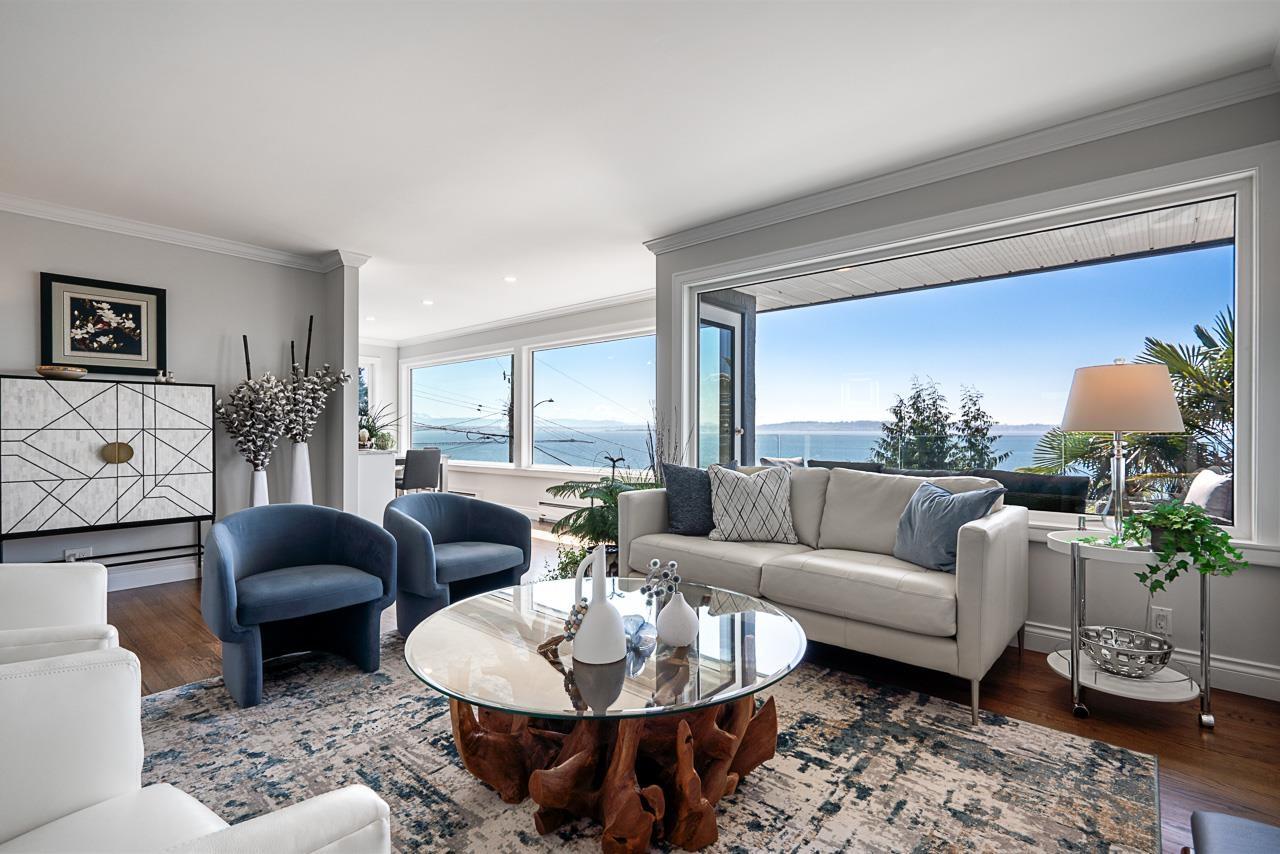 14535 Sunset Drive, White Rock, British Columbia  V4B 2V7 - Photo 2 - R3117949