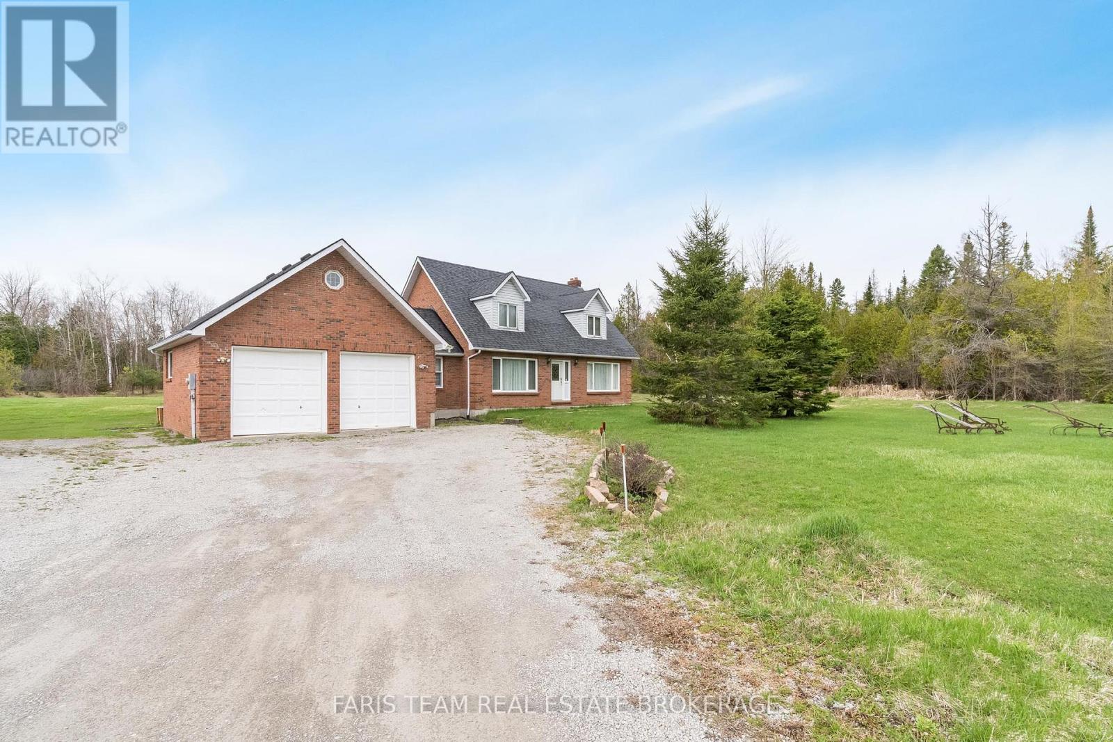 2104 Newton Street, Tay, Ontario  L0K 2A0 - Photo 3 - S12990496