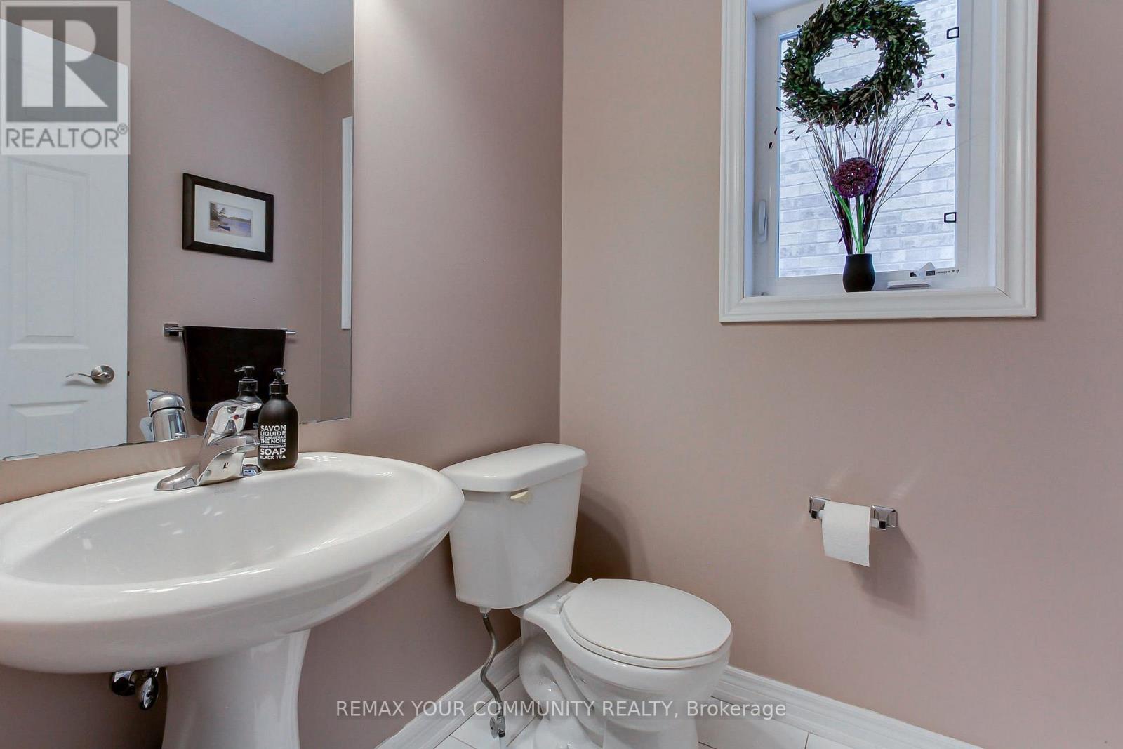 506 Foxcroft Boulevard, Newmarket, Ontario  L3X 3L6 - Photo 16 - N13064924