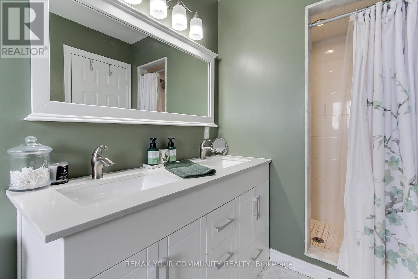 506 Foxcroft Boulevard, Newmarket, Ontario  L3X 3L6 - Photo 21 - N13064924