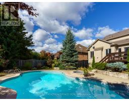 668 FOXCROFT BOULEVARD, Newmarket, Ontario