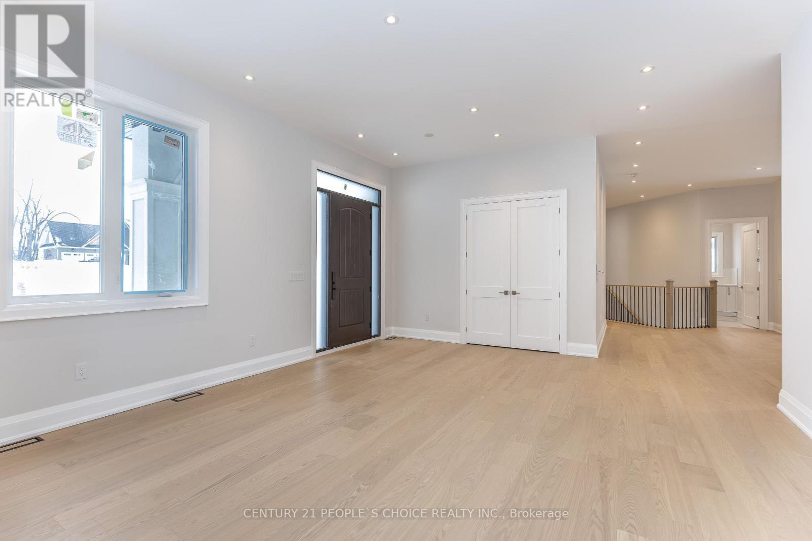 11 Caldwell Drive, Oro-Medonte, Ontario  L0L 2L0 - Photo 5 - S13064922