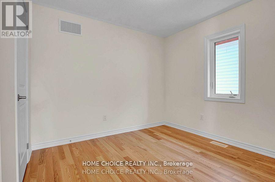 143 Terry Fox Drive, Barrie, Ontario  L9L 0L9 - Photo 11 - S13065030