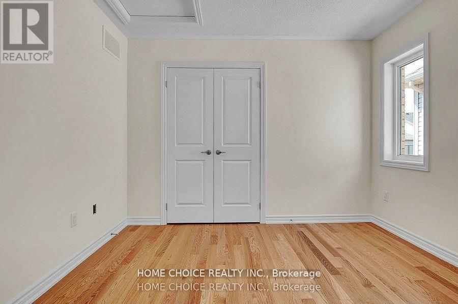 143 Terry Fox Drive, Barrie, Ontario  L9L 0L9 - Photo 13 - S13065030