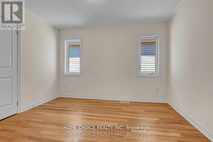 143 Terry Fox Drive, Barrie, Ontario  L9L 0L9 - Photo 14 - S13065030