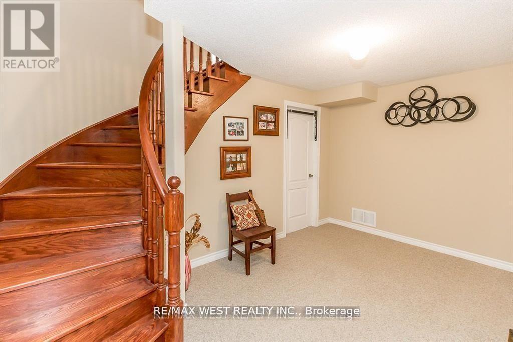 118 Succession Crescent, Barrie, Ontario  L4M 7G7 - Photo 42 - S13065158
