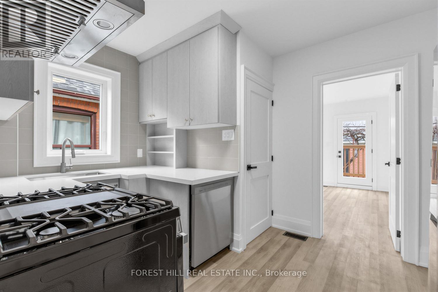 Main - 43 Belvidere Avenue, Toronto, Ontario  M6C 1P7 - Photo 16 - C13062914