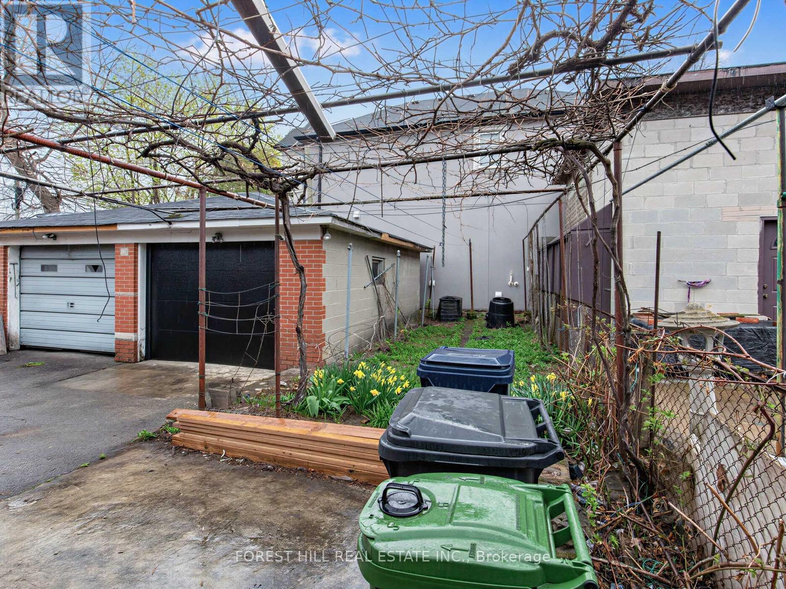 Main - 43 Belvidere Avenue, Toronto, Ontario  M6C 1P7 - Photo 28 - C13062914