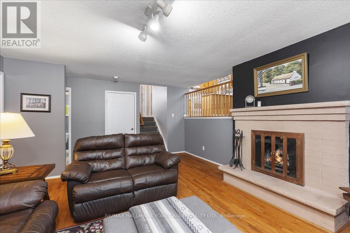 99 Peevers Crescent, Newmarket, Ontario  L3Y 7T2 - Photo 24 - N12840886