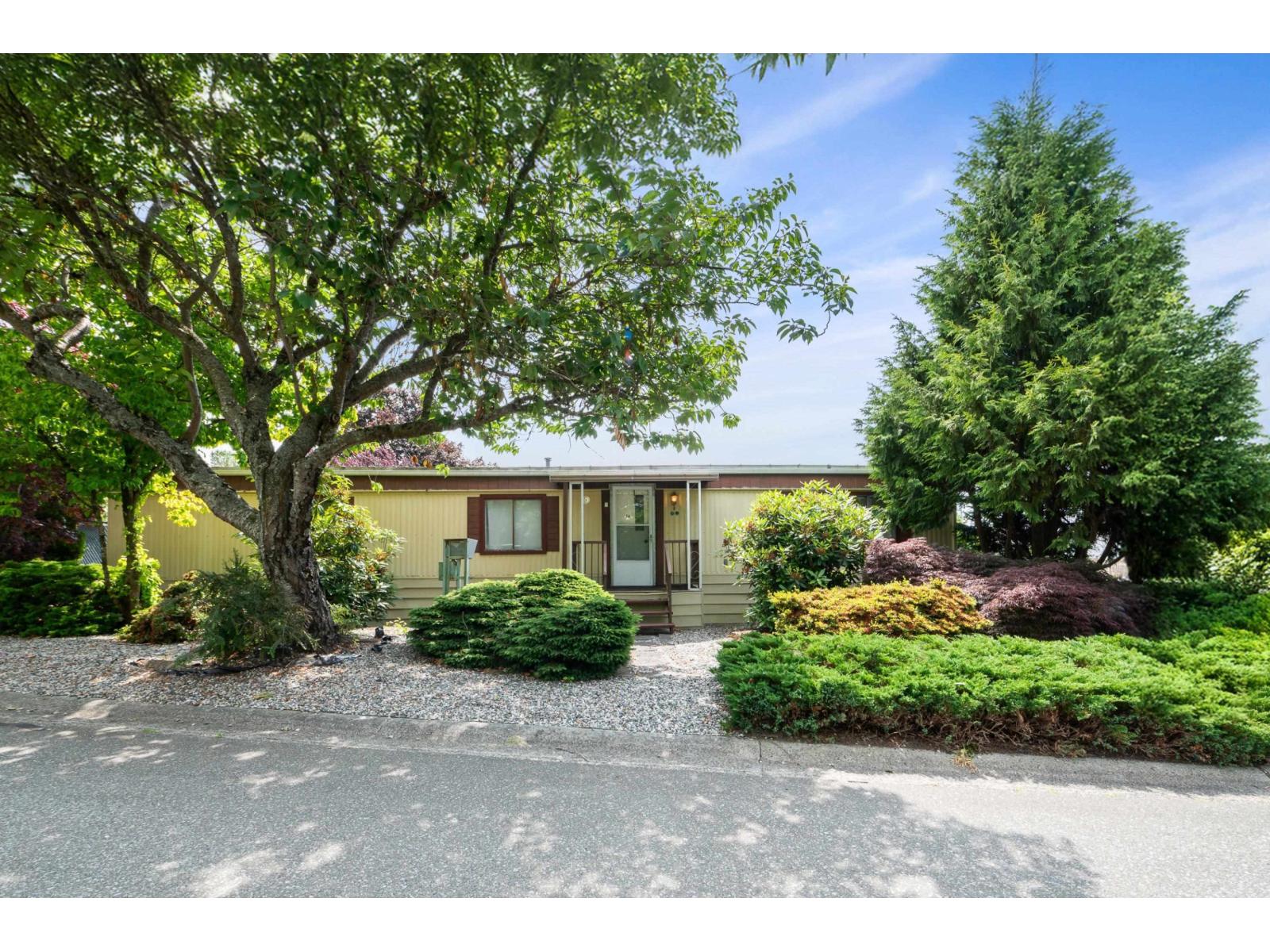 2184 Cumbria Drive, Surrey, British Columbia  V4A 5K3 - Photo 1 - R3117527