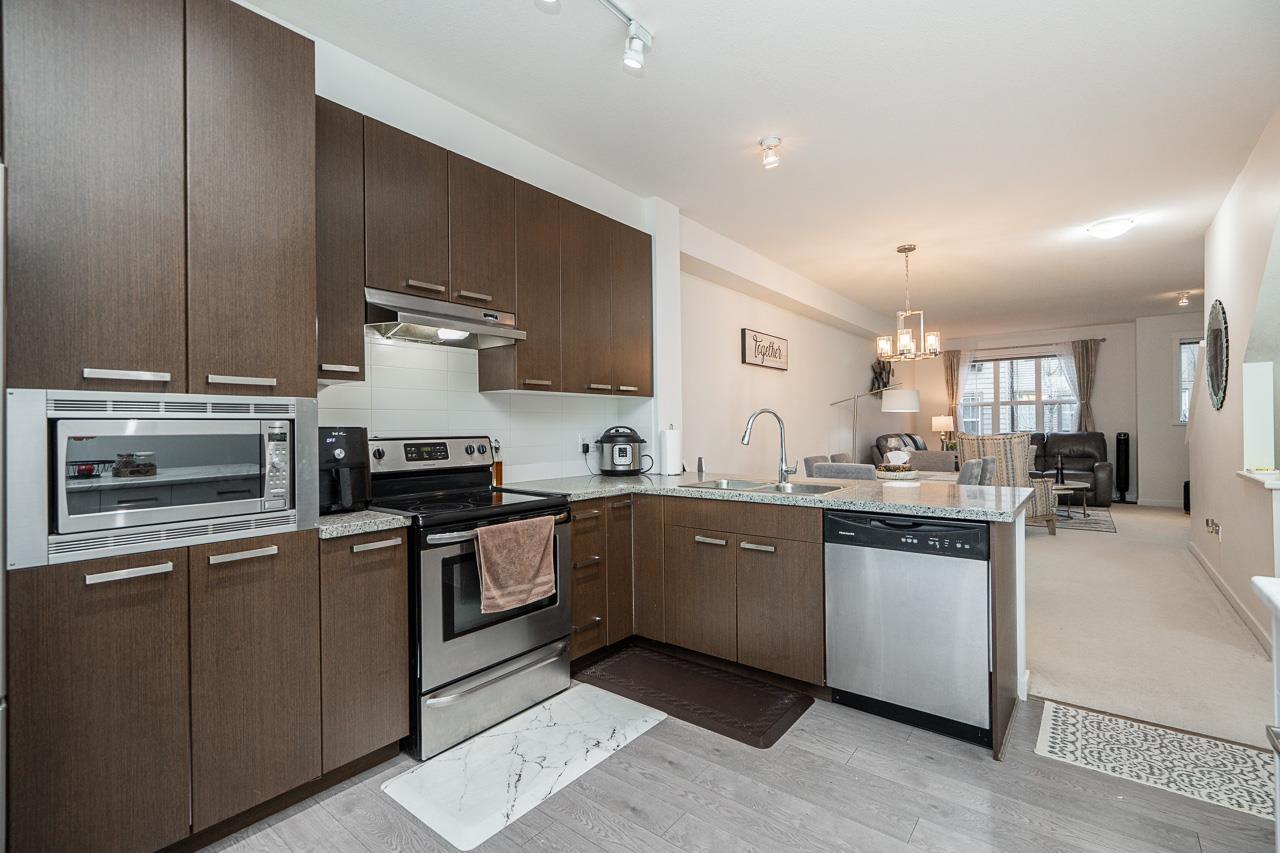 9 14838 61 Avenue, Surrey, British Columbia  V3S 2P3 - Photo 3 - R3117886