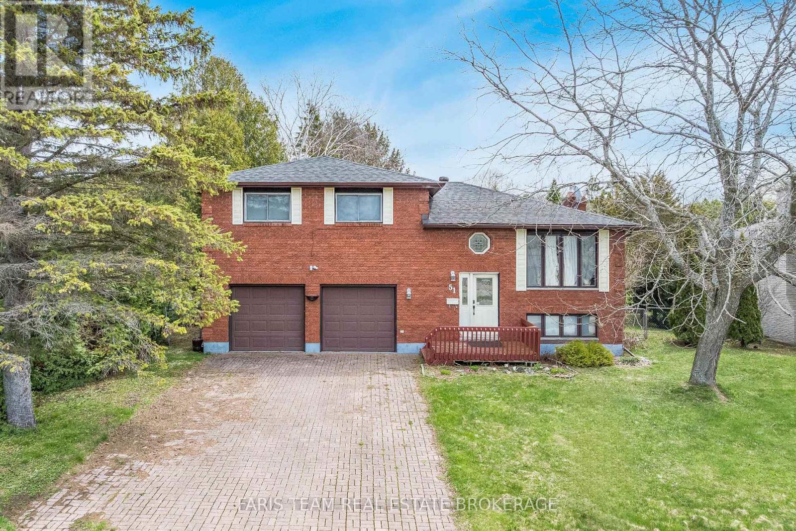 51 BECK BOULEVARD, Penetanguishene, Ontario