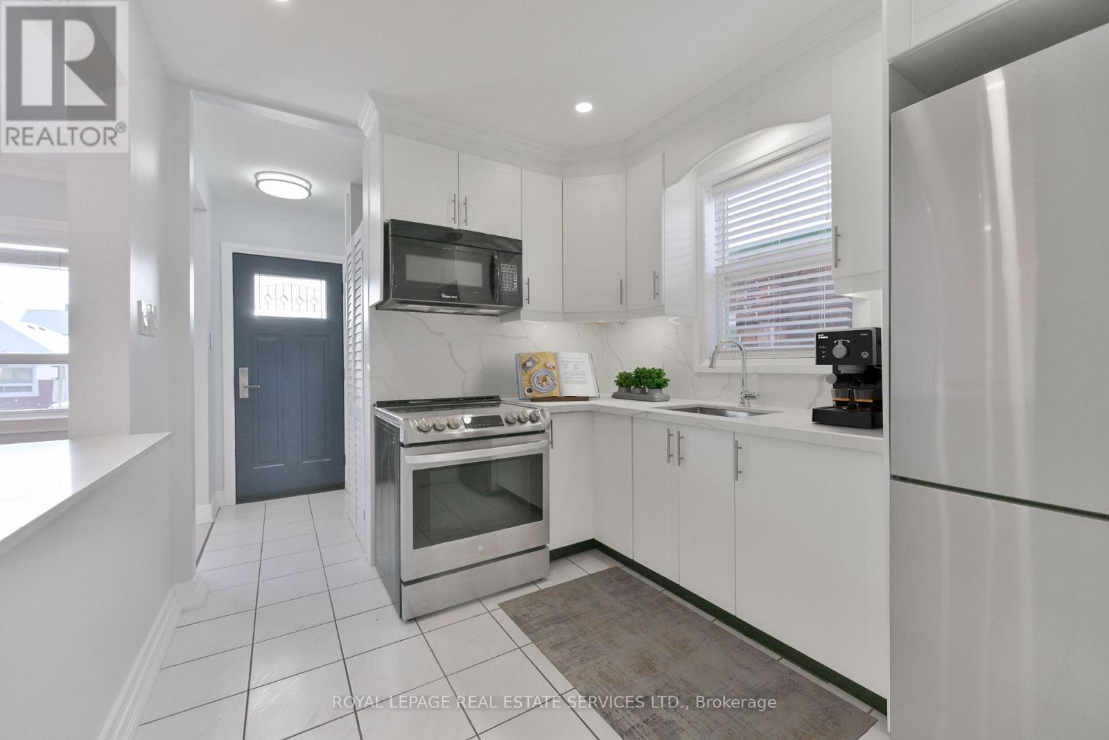 8 Pritchard Avenue, Toronto, Ontario  M6N 1T1 - Photo 6 - W12862834