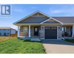 125 FARRINGTON CRESCENT, Prince Edward County, Ontario
