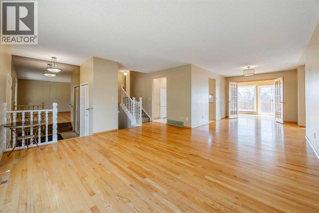 128 Silver Ridge Rise Nw, Calgary, Alberta  T3B 4P7 - Photo 3 - A2305052