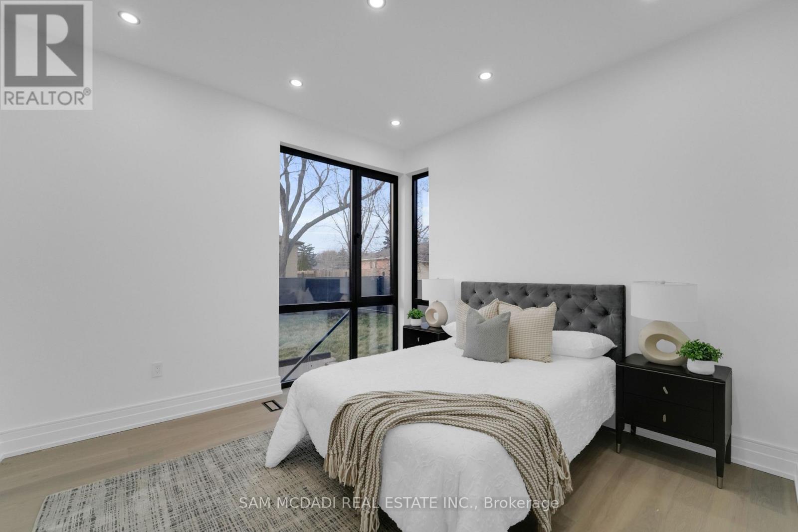 468 Saville Crescent, Oakville, Ontario  L6L 3V1 - Photo 18 - W13064956