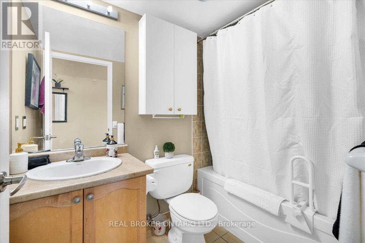 312 - 335 Rathburn Road W, Mississauga, Ontario  L5B 0C8 - Photo 14 - W13064968