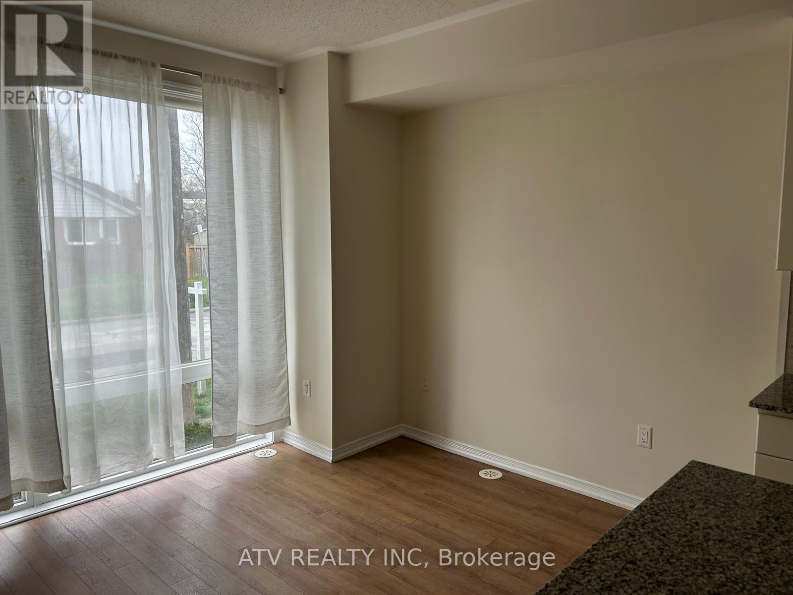 35 - 26 Fieldway Road, Toronto, Ontario  M8Z 0E3 - Photo 5 - W13064996