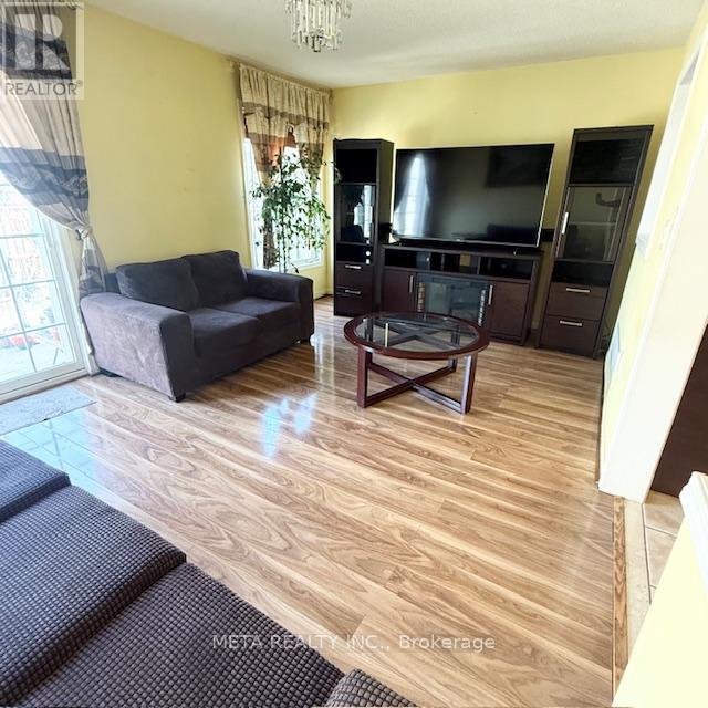 41 Field Sparrow Road, Brampton, Ontario  L6R 1Y2 - Photo 4 - W13065018