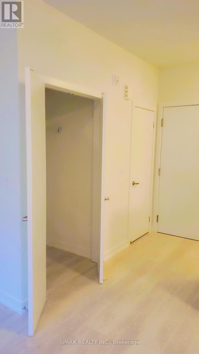 21 - 3562 Colonial Drive, Mississauga, Ontario  L5L 0B9 - Photo 8 - W13065036