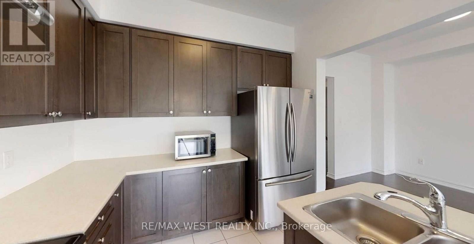 26 Hines Street, Brampton, Ontario  L7A 4X5 - Photo 11 - W13065110