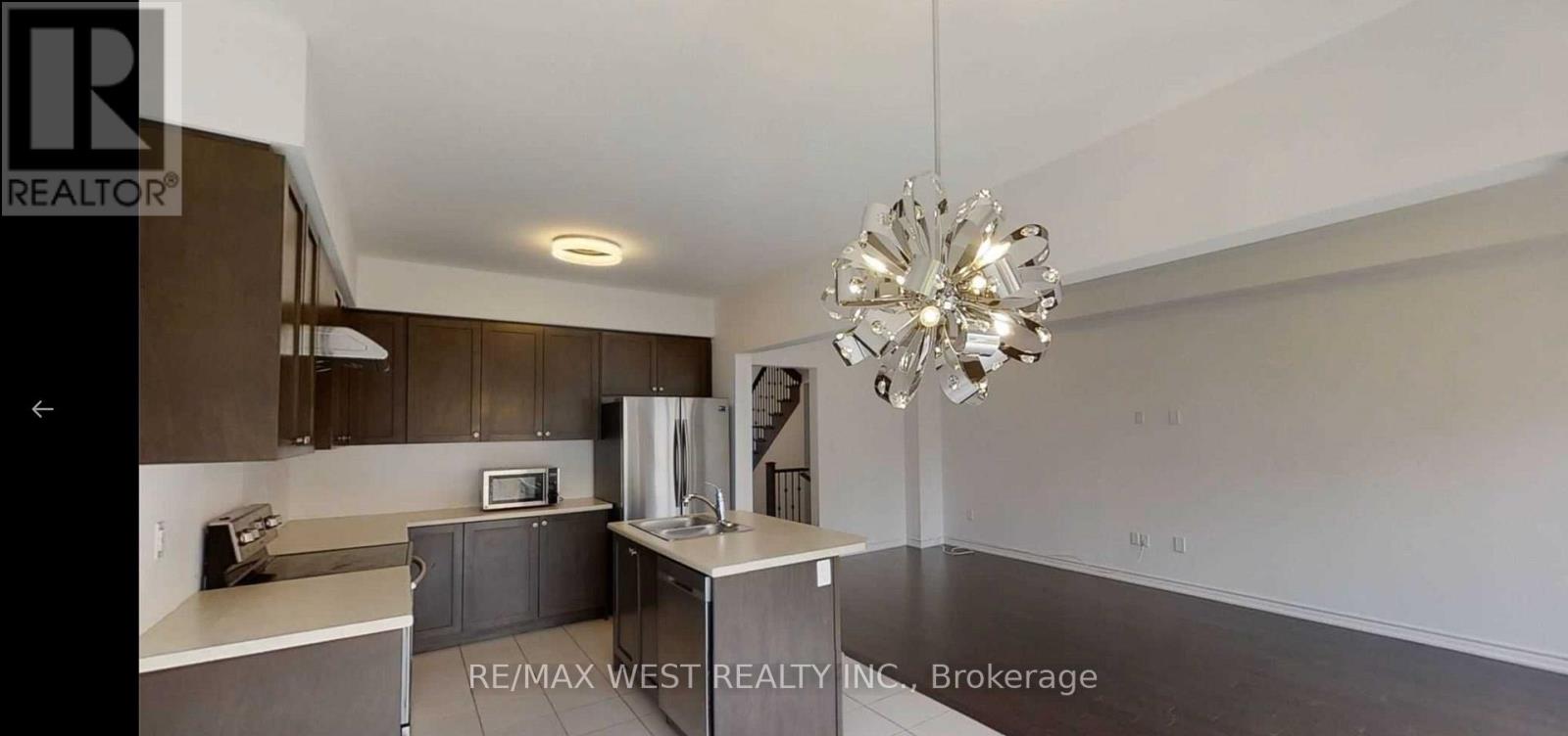 26 Hines Street, Brampton, Ontario  L7A 4X5 - Photo 9 - W13065110