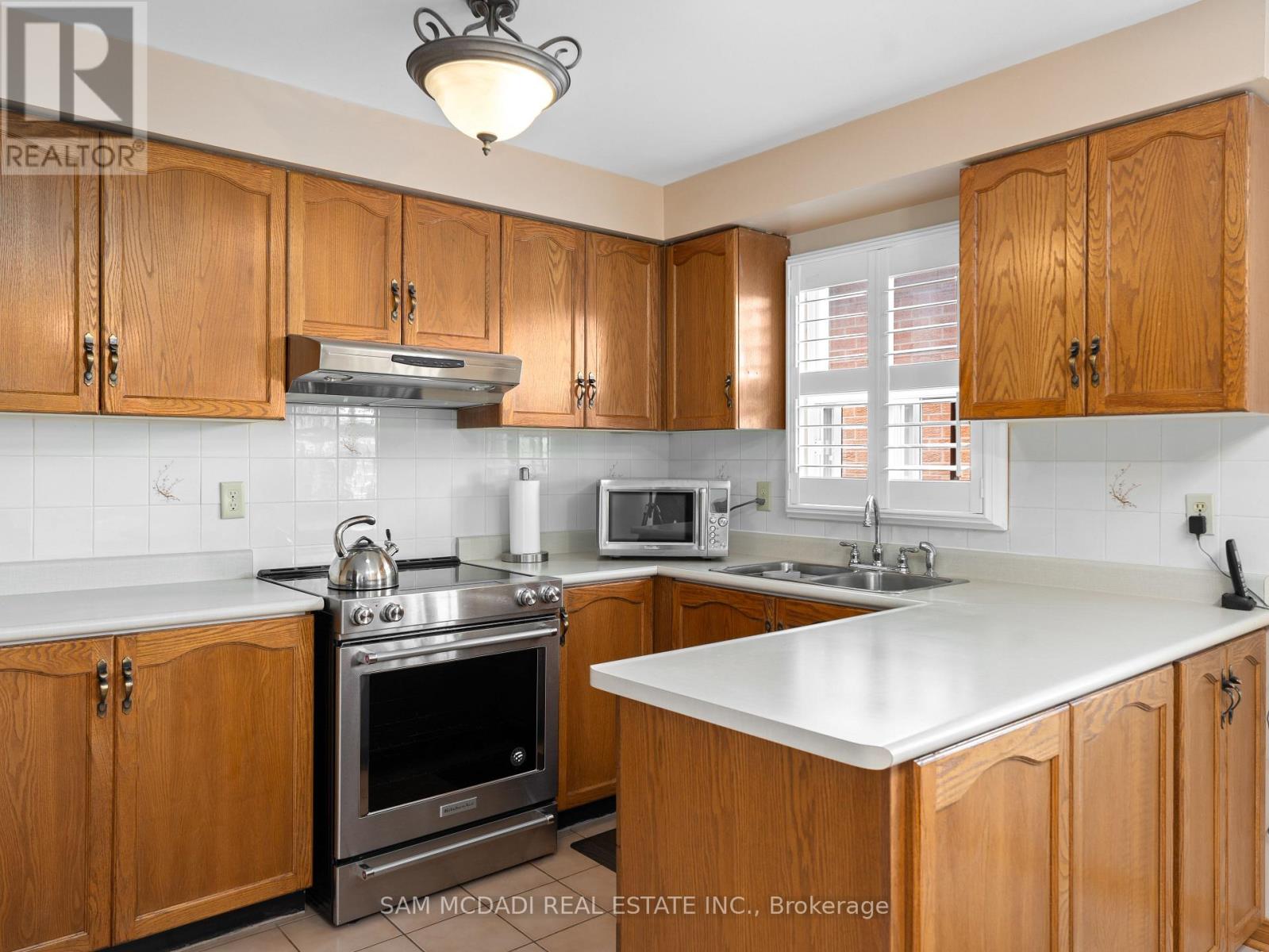 5472 Bourget Drive, Mississauga, Ontario  L5R 3C9 - Photo 12 - W13065166