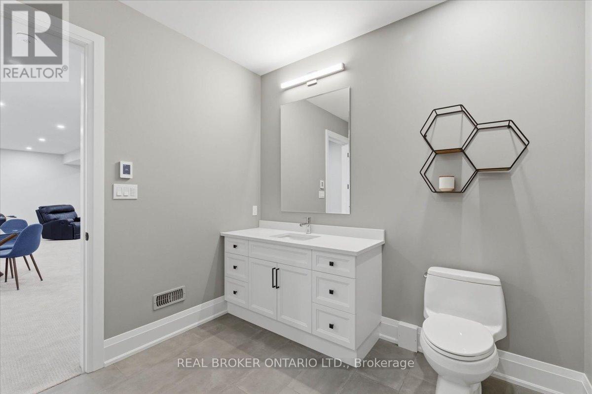 15 Langton Drive, Kitchener, Ontario  N2P 2X9 - Photo 37 - X13064916