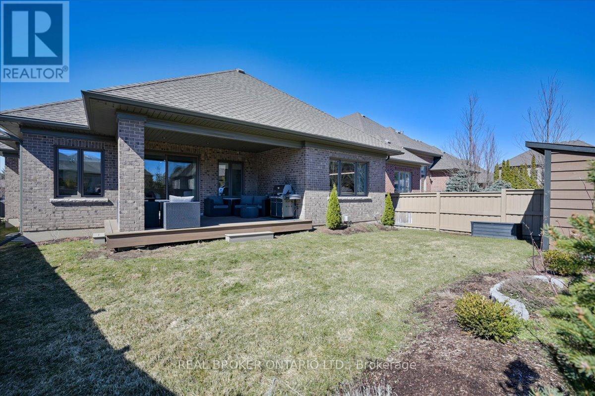 15 Langton Drive, Kitchener, Ontario  N2P 2X9 - Photo 45 - X13064916