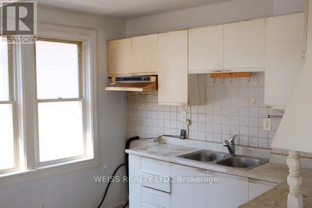 329 Talbot Street, Hamilton, Ontario  L8H 6T2 - Photo 6 - X13064998