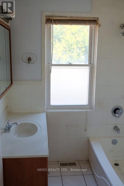 329 Talbot Street, Hamilton, Ontario  L8H 6T2 - Photo 7 - X13064998