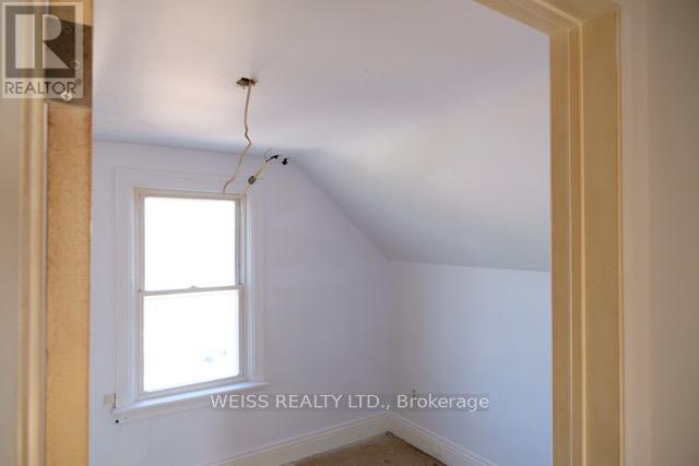329 Talbot Street, Hamilton, Ontario  L8H 6T2 - Photo 8 - X13064998