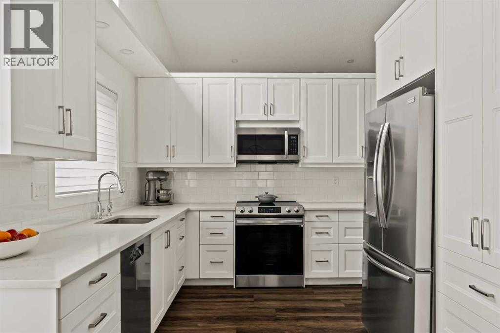 16 Douglasview Park Se, Calgary, Alberta  T2Z 2R9 - Photo 5 - A2304831