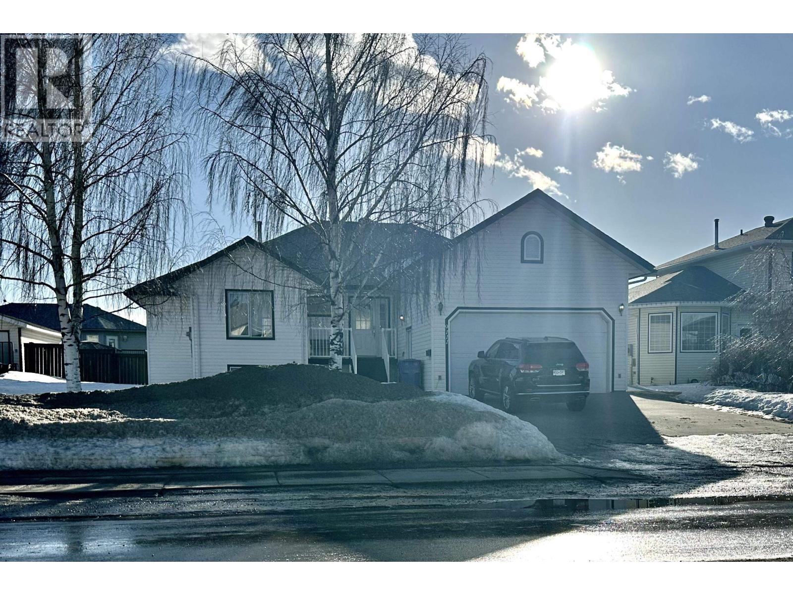 9111 112 Avenue, Fort St. John, British Columbia  V1J 6G2 - Photo 1 - R3089623