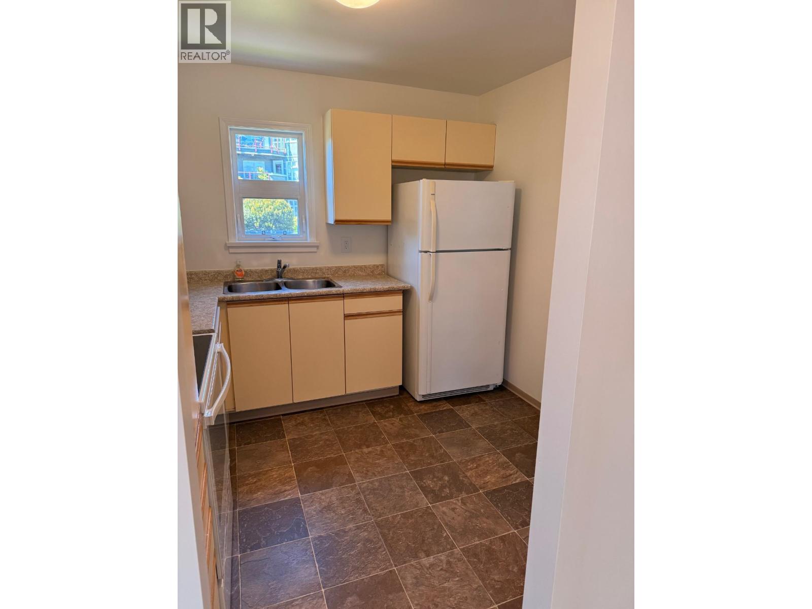 322 121 W 29 Street, North Vancouver, British Columbia  V7N 4L6 - Photo 5 - R3117942