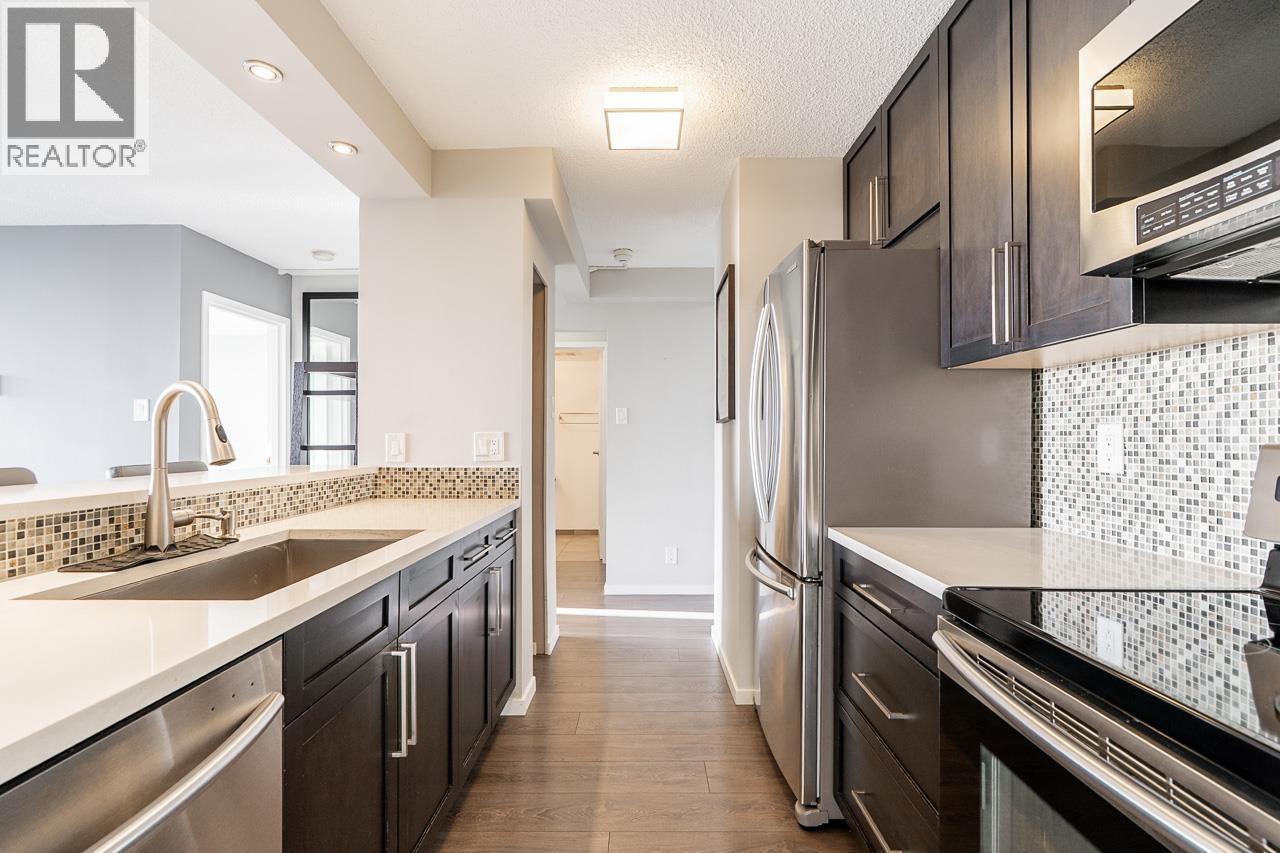 2101 9521 Cardston Court, Burnaby, British Columbia  V3N 4R8 - Photo 13 - R3117950