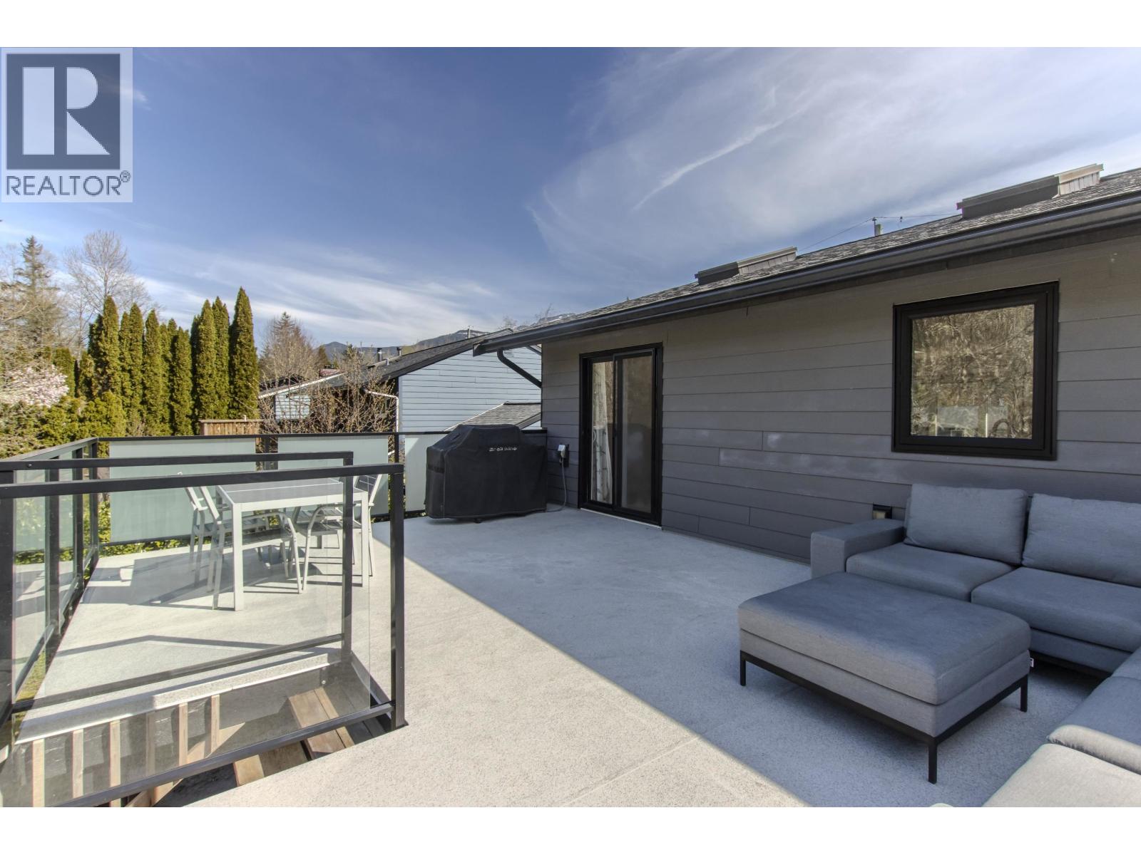 41557 Rod Road, Brackendale, British Columbia  V0N 1H0 - Photo 12 - R3117947