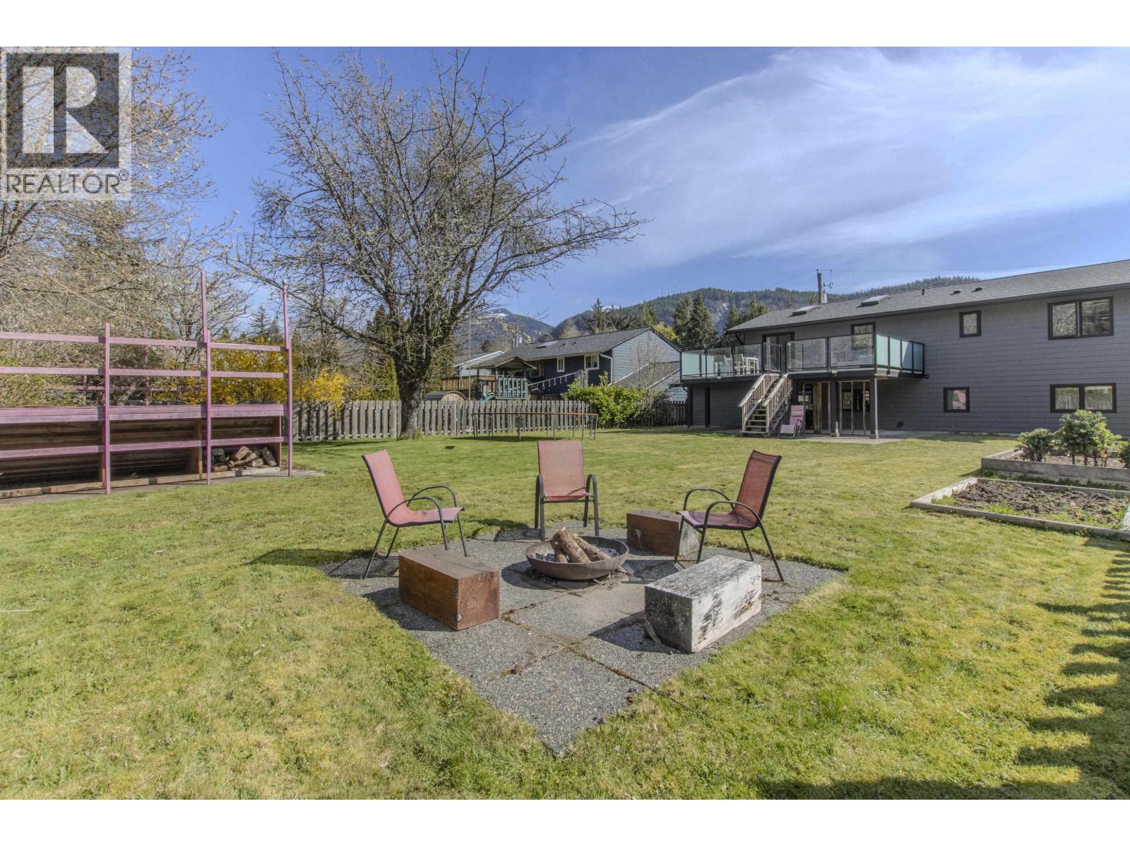 41557 Rod Road, Brackendale, British Columbia  V0N 1H0 - Photo 15 - R3117947