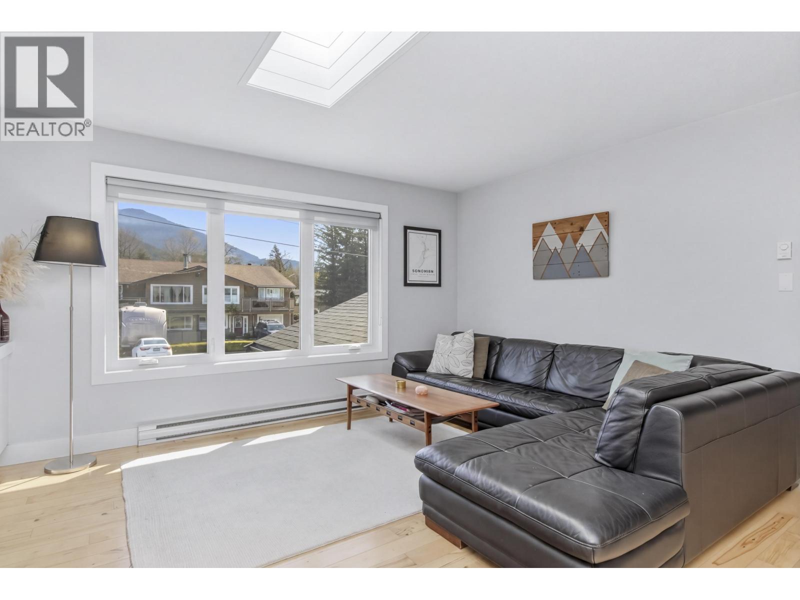 41557 Rod Road, Brackendale, British Columbia  V0N 1H0 - Photo 2 - R3117947